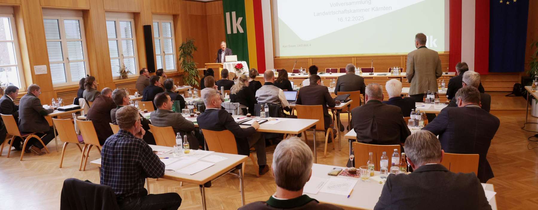 Vollversammlung.jpg © Wajand