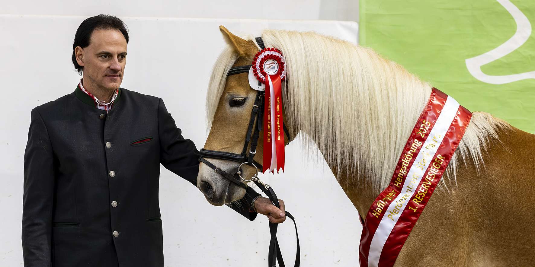 Sternengold_Luef1.jpg © Hans Kraus