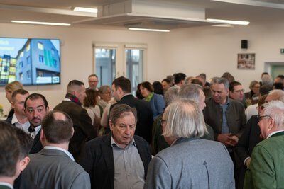 Jp6Ga7l2Nw1VP0aQFULF.jpg © Silke Schwab