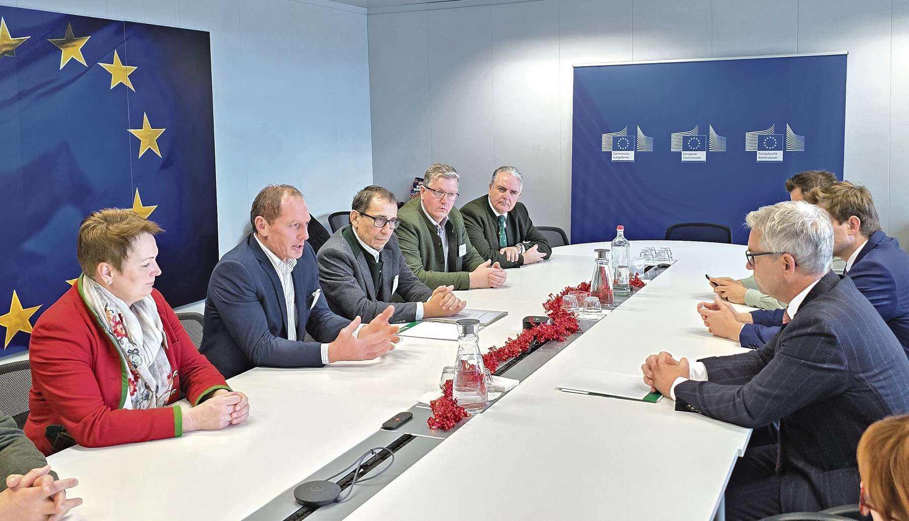 Treffen österr. Agrarspitze mit Kommissar Brunner anlässlich der Bauern-Demo im Dez. 2025 in Brüssel.jpg © Jung-Leithner/LKÖ
