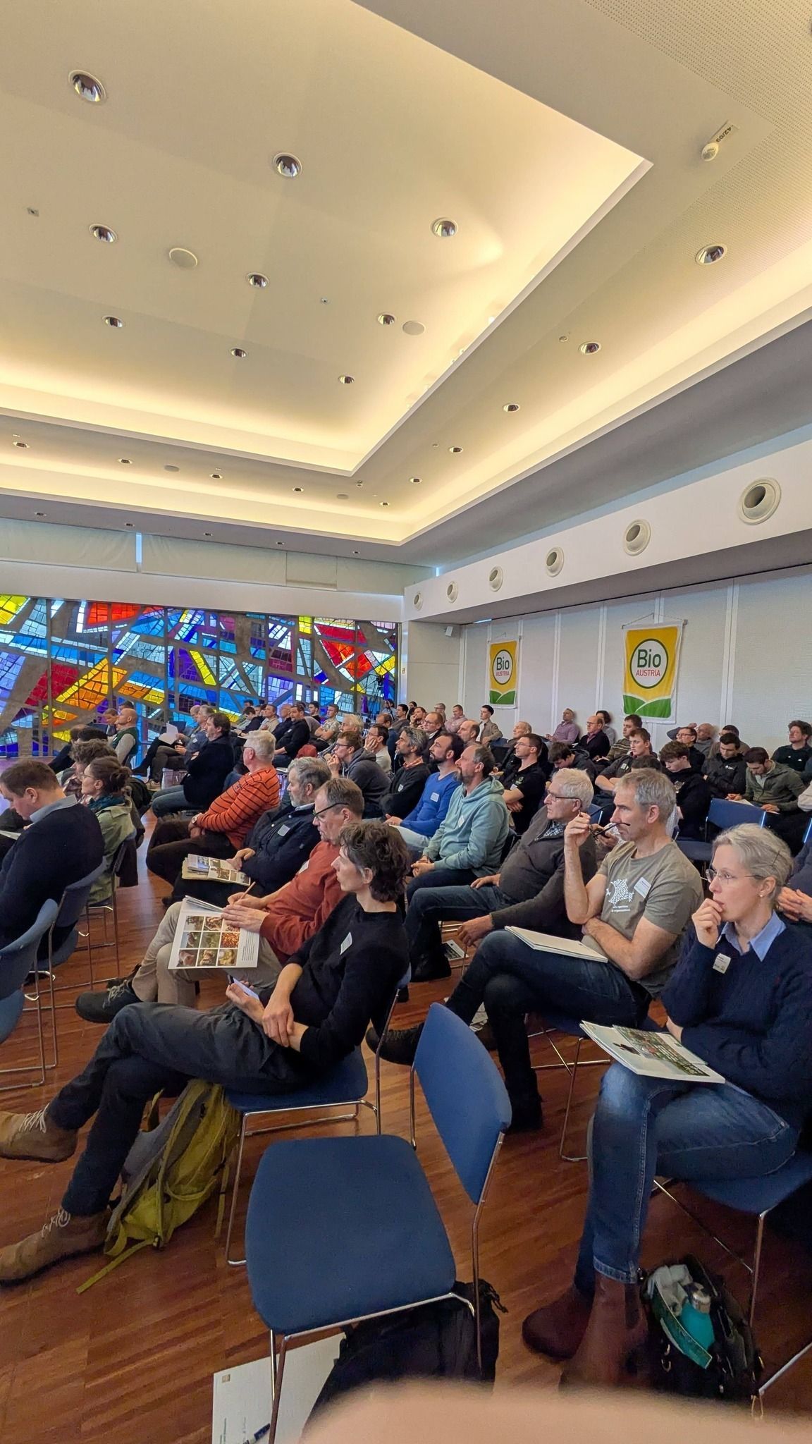 Beim Bio Austria Bauerntage Ackerbautag konnten wir am 28.01.2026 einen Input zu unseren Versuchen und Projekten geben. Zudem konnten wir uns mit Landwirtinnen und Landwirten austauschen. © BWSB