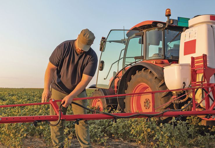 Pflanzenschutz.jpg © AdobeStock