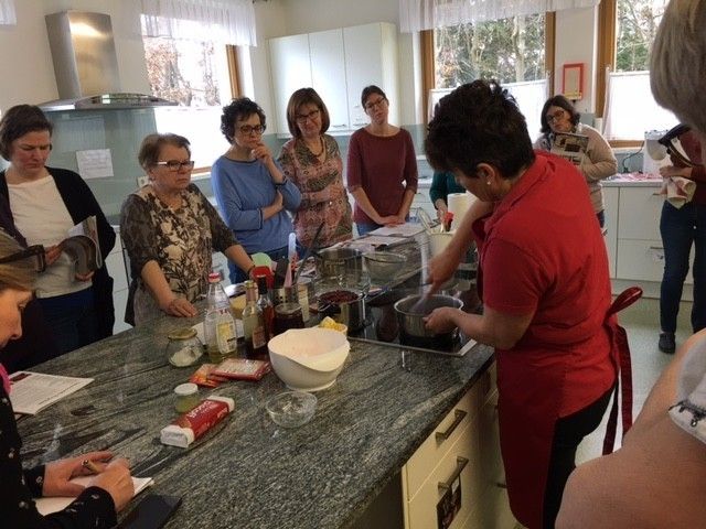 Tortenkurs3.jpg © Andrea Uhl