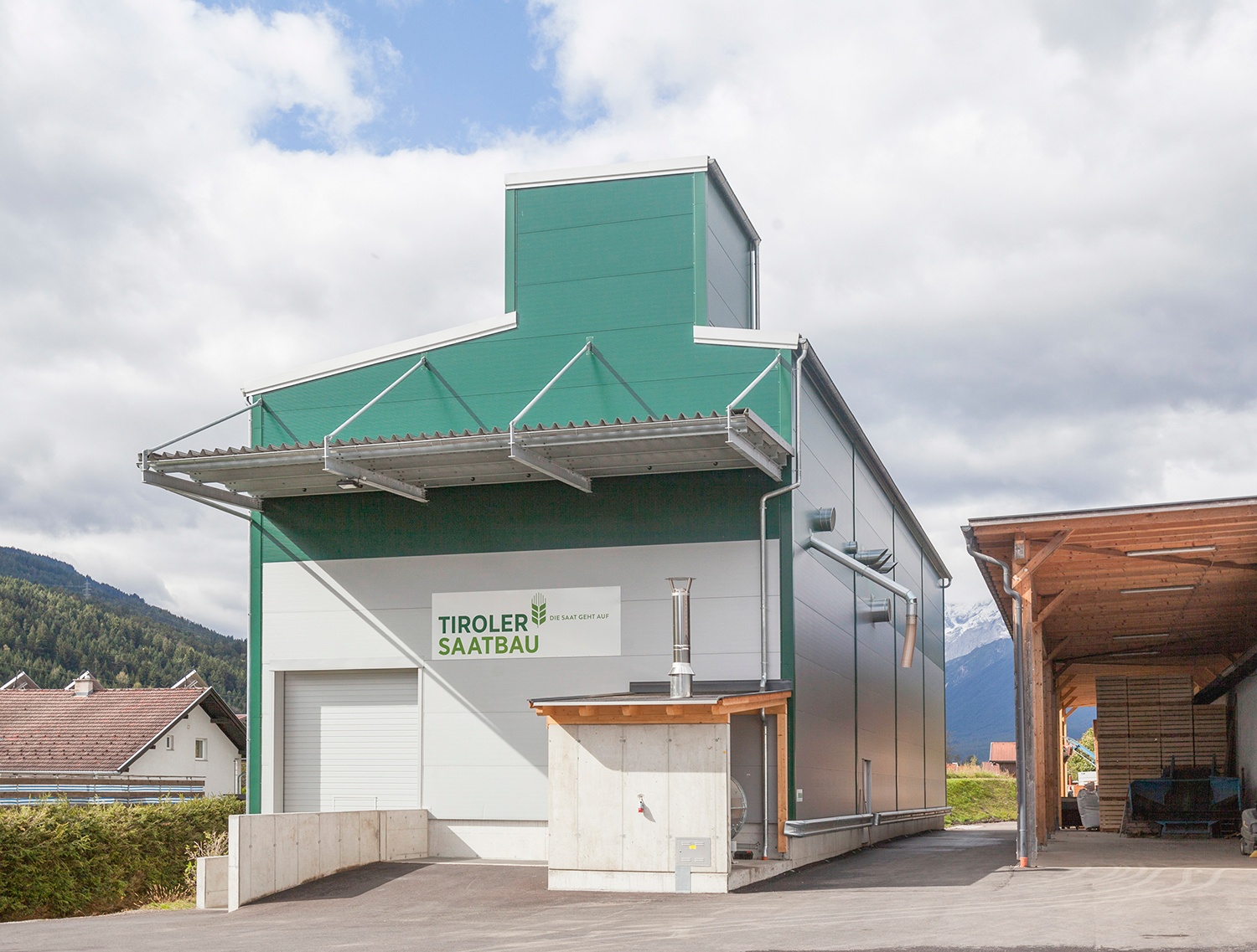 Gebäude der Tiroler Saatbaugenossenschaft eGen © Die Fotografen