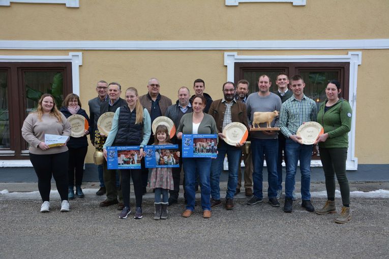 Ausgezeichnete Betriebe im Rinderzuchtverein Scheibbs.jpg © Alexander Wurm