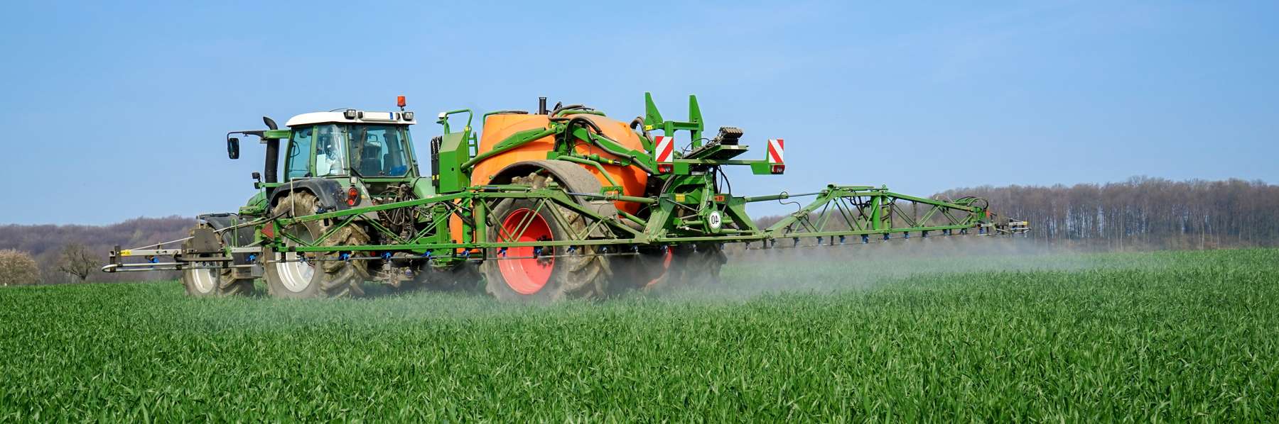 PflanzenschutzNEU.jpg © stock.adobe.com