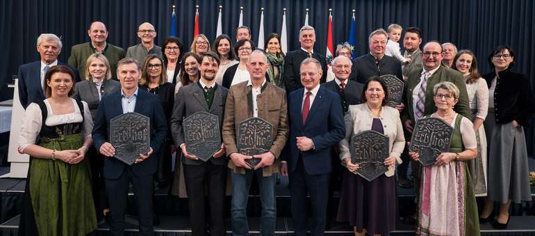 Land OÖ Erbhöfe Gruppenbild Eferding_Land OÖ Mayrhofer.jpg © Land OÖ/Mayrhofer