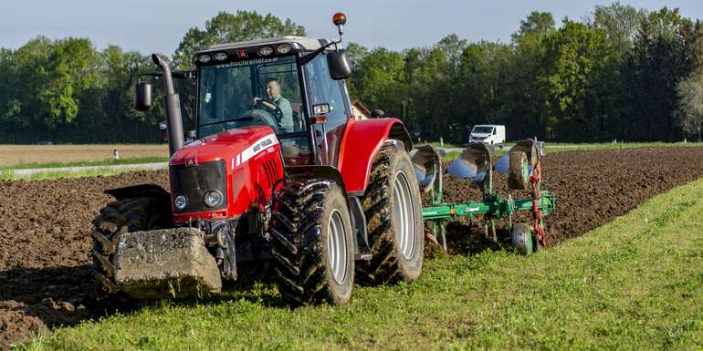 Neues Titelbild@agrarfoto.jpg © agrarfoto.com