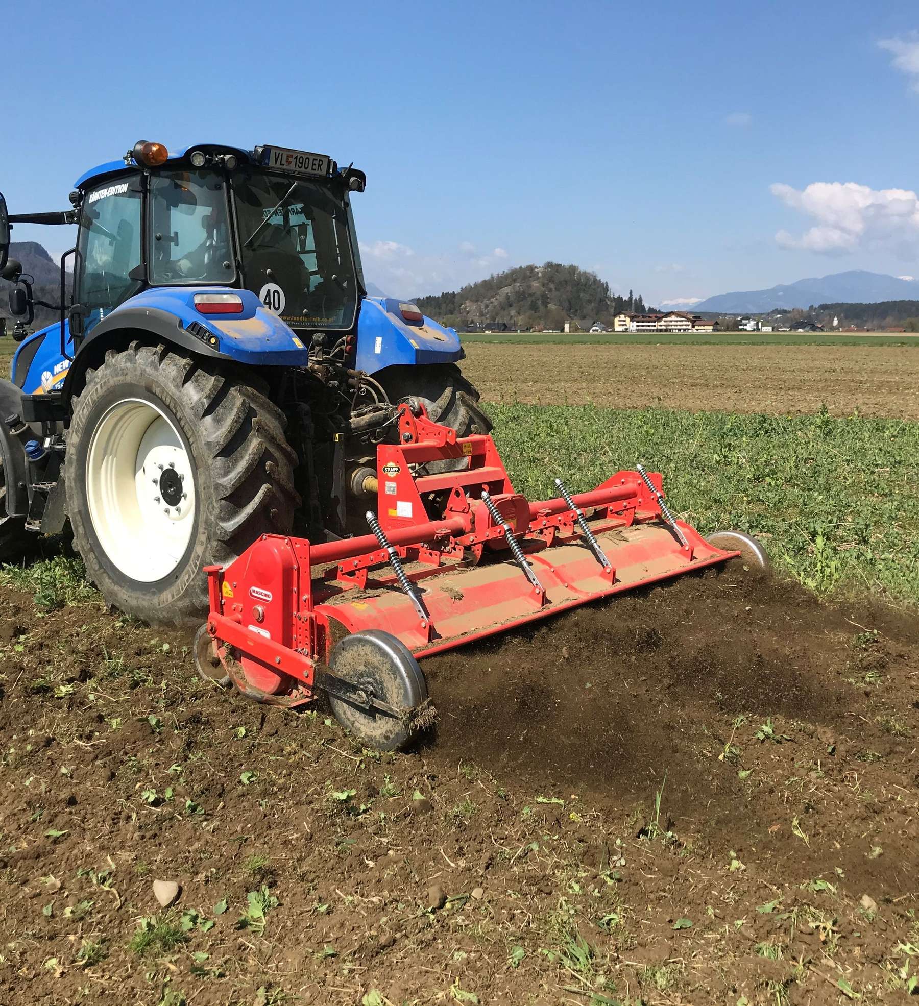 bodenfräse (c) sima.jpg © LK Kärnten/Dominik Sima