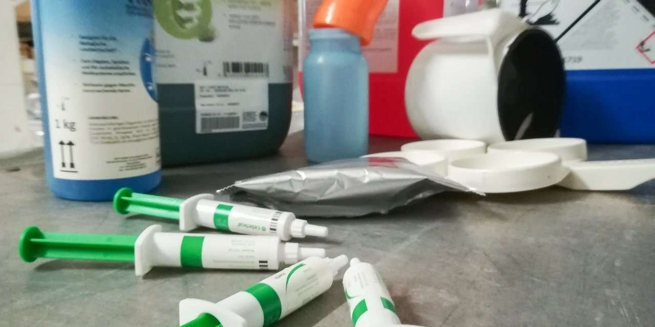 Reinigungsmittel Trockensteller Dippmittel.jpg © Johanna Mandl/LK Niederösterreich