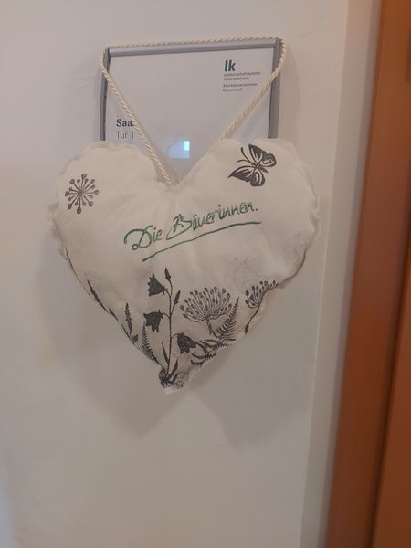 Die Bäuerinnen.jpg Die Bäuerinnen.jpg