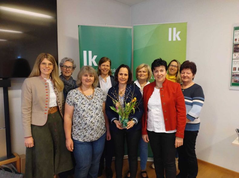 Vorstand.jpg Vorstand.jpg