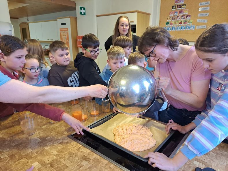 Schulaktionstage der Bäuerinnen Hohenberg5.jpg