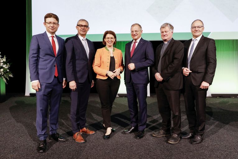 aktuelles_Landesgenossenschaftstag_RaiffeisenverbandOÖ_Gruppe-Gen.Tag2026.jpg © Strobl