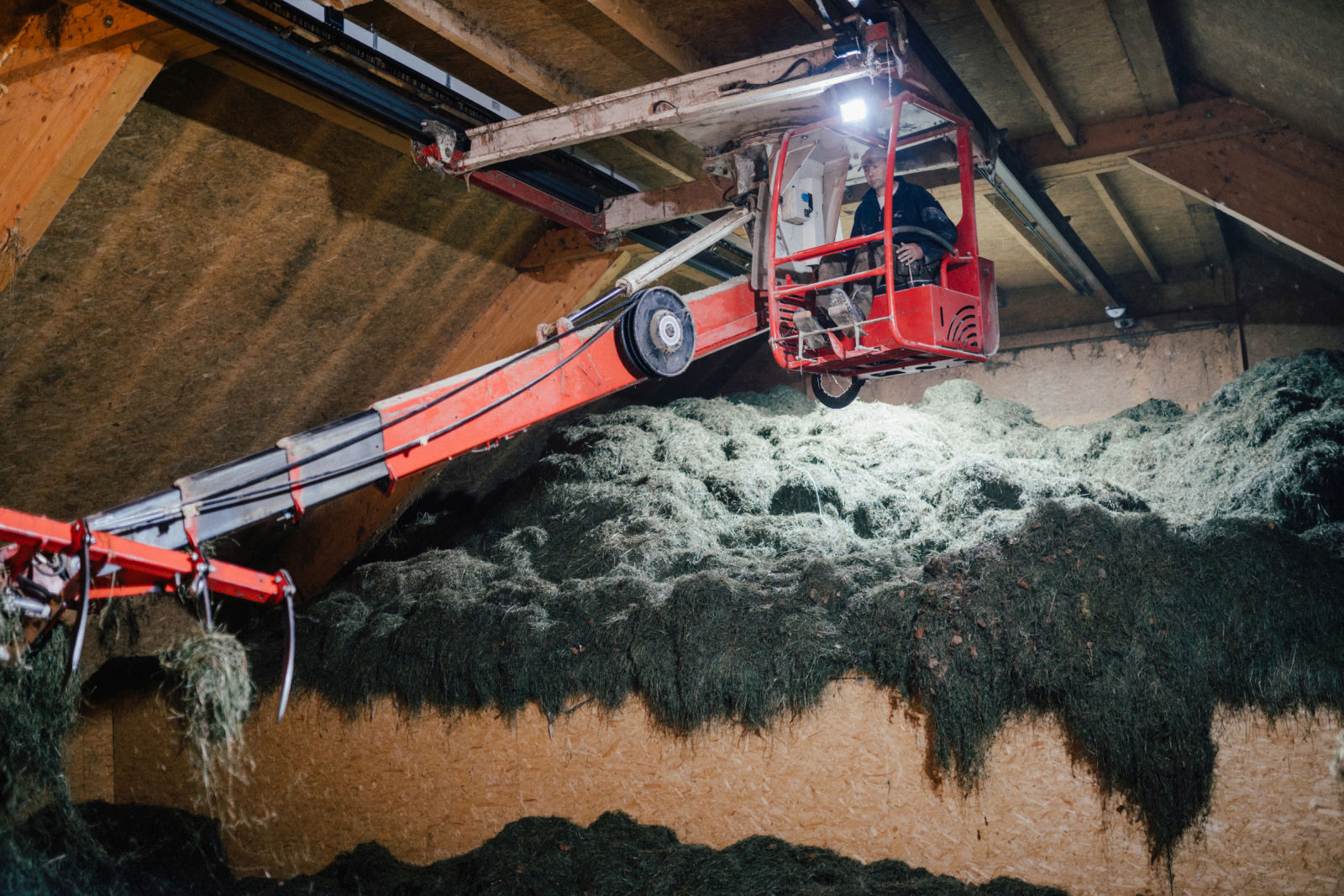 Foto 4_  Heulager.jpg © Winterhof