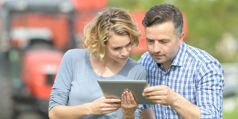 Bauern.jpg © stock.adobe.com