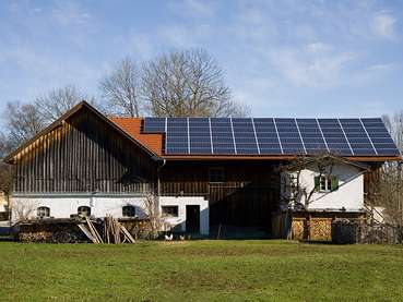 Photovoltaik.jpg © AdobeStock