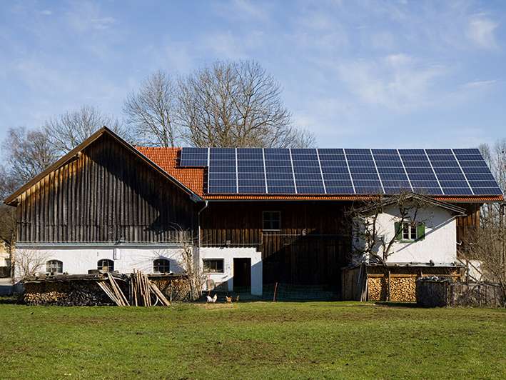 Photovoltaik.jpg © AdobeStock