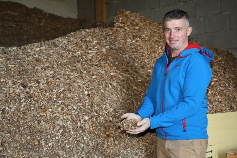 Landwirt als Wärmeverkäufer.jpg © Paula Pöchlauer-Kozel/LK Niederösterreich