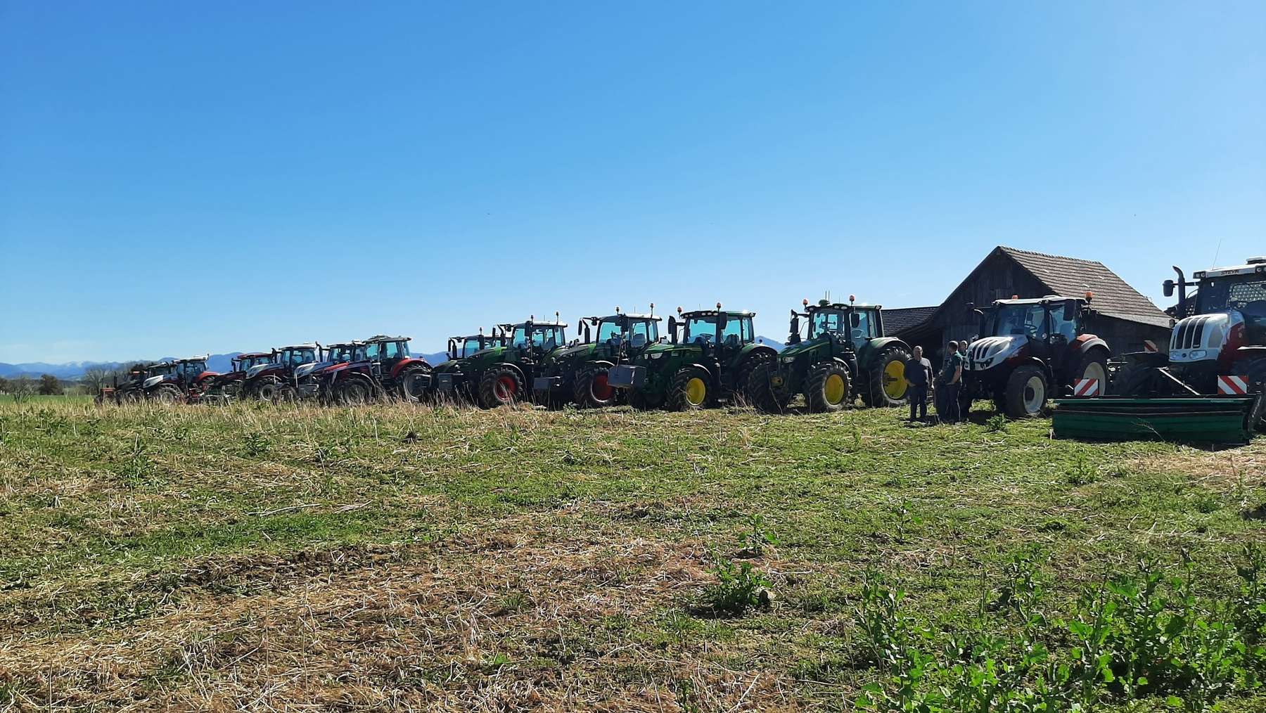 Feldtag - Umbruch von abgefrosteten und winterharten Begrünungen in Bad Hall, 8. April 2026
