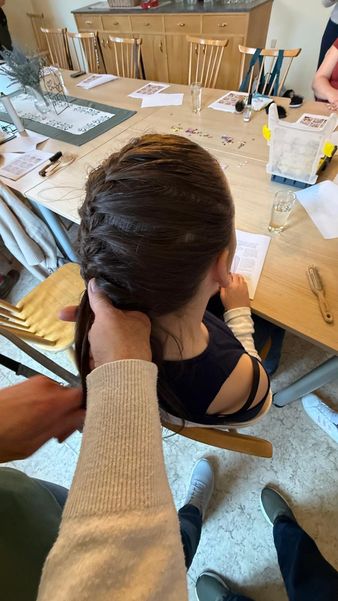 Zopf und Haarflecht Kurs in Aspang ©&nbsp;Waltraud Strobl , Christina Steinacker 