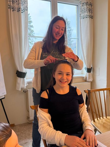 Zopf und Haarflecht Kurs in Aspang ©&nbsp;Waltraud Strobl , Christina Steinacker 