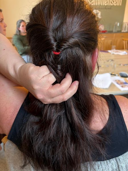 Zopf und Haarflecht Kurs in Aspang ©&nbsp;Waltraud Strobl , Christina Steinacker 
