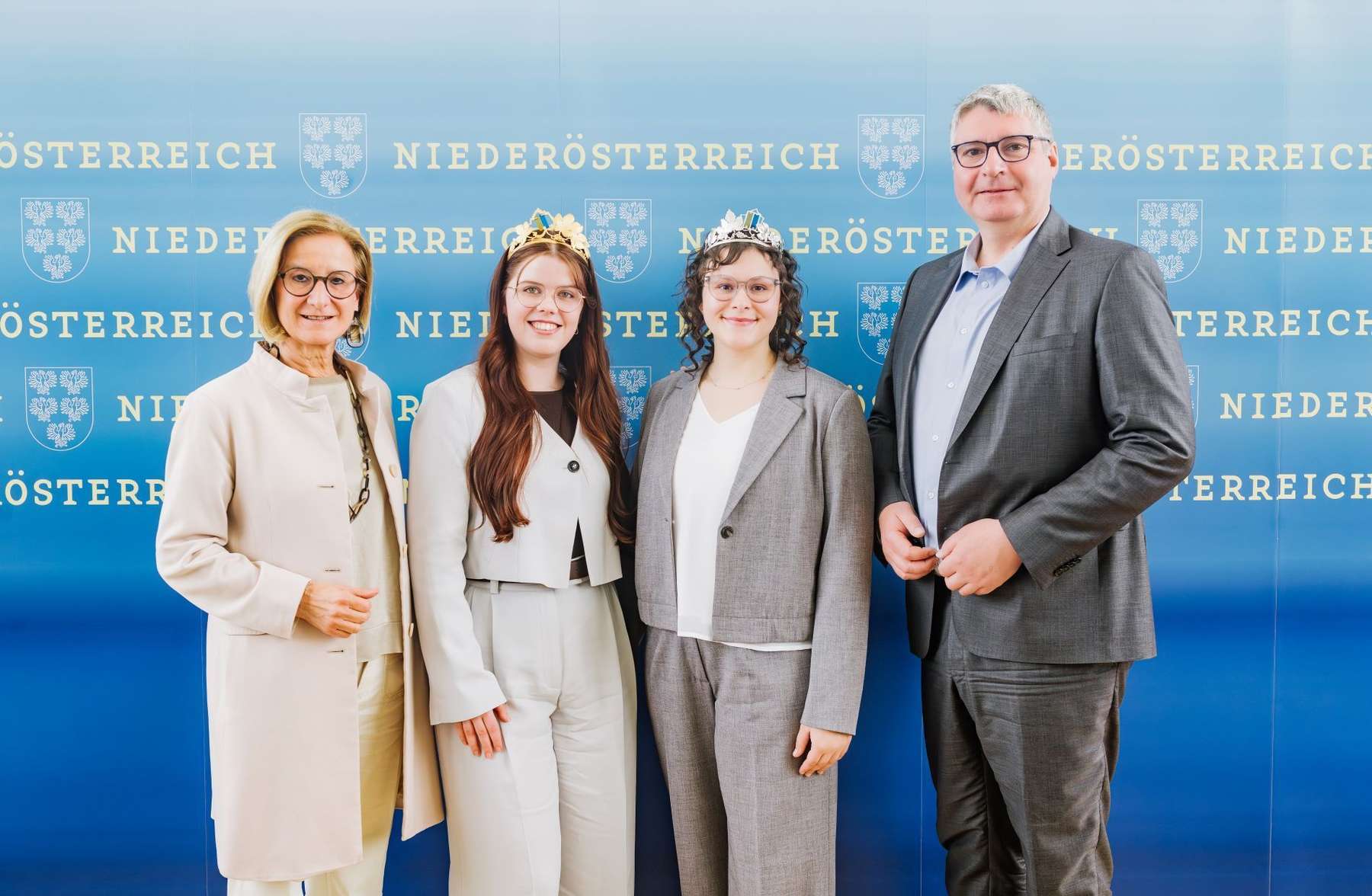 Krönung der NÖ Weinkönigin 2026.jpg © LWmedia, Leonardo Ramirez