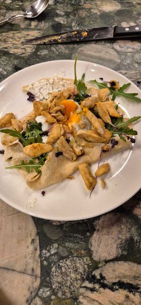 Galette mit Hühnerfleisch.jpg Galette mit Hühnerfleisch.jpg