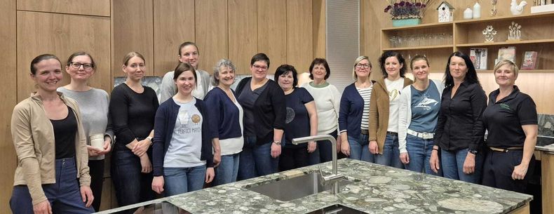 Gruppenbild 2.jpg Gruppenbild 2.jpg