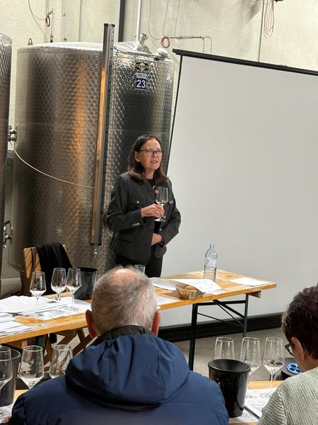 Weinsensorik (1).jpg Weinsensorik (1).jpg