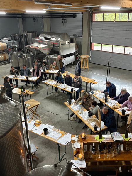 Weinsensorik (8).jpg Weinsensorik (8).jpg