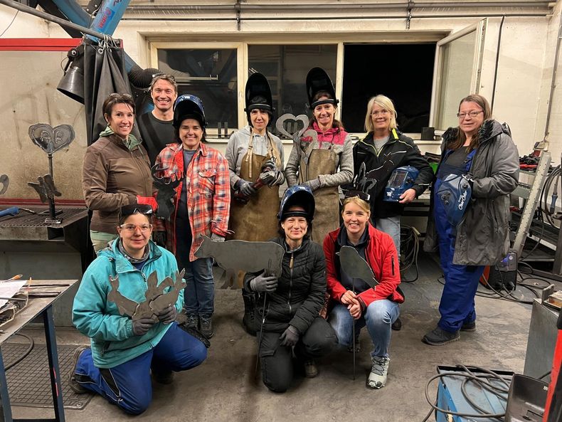 f7dddda626c246d8955a65a375ad1e93.jpg f7dddda626c246d8955a65a375ad1e93.jpg