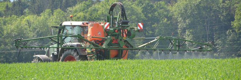 Flächiger PSM-Einsatz © LK OÖ/Köppl