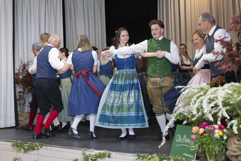 260412 5 Volkstanzgruppe 61.jpg 260412 5 Volkstanzgruppe 61.jpg