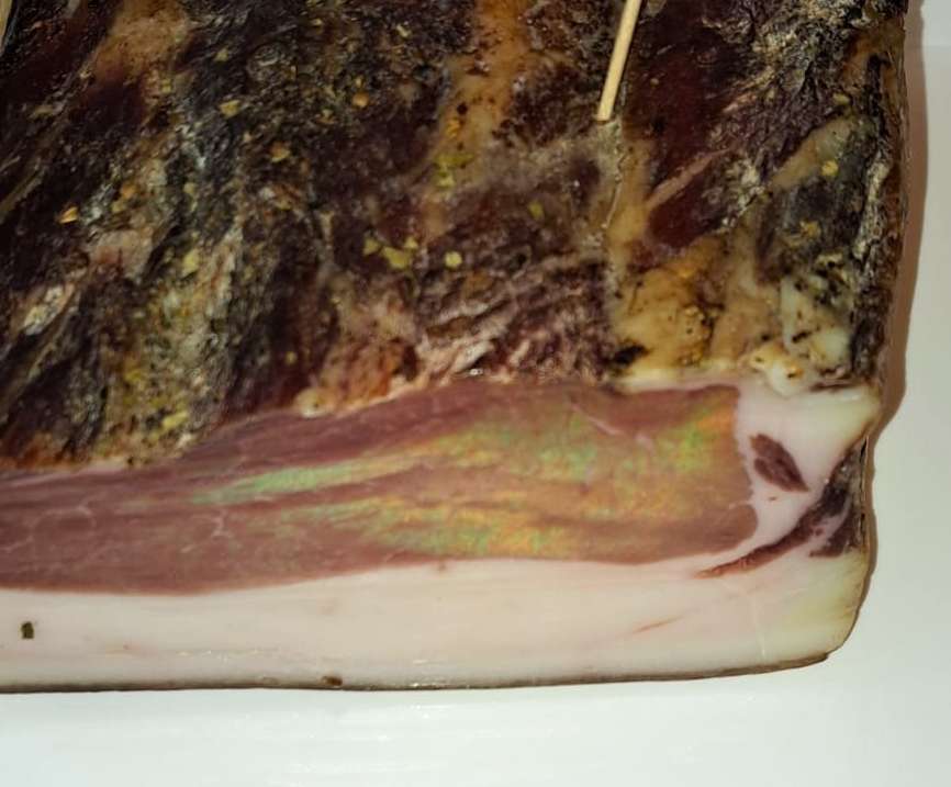 Beispiel_Irisierter Speck_Fleischwarenverkostung 2026.jpg © LK Kärnten/Popatnig