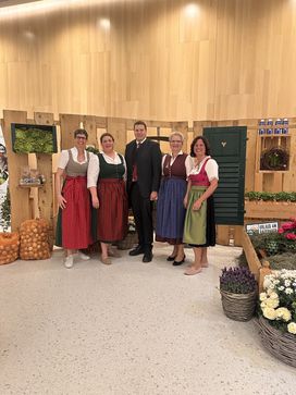 [1776884598855292.jpg]