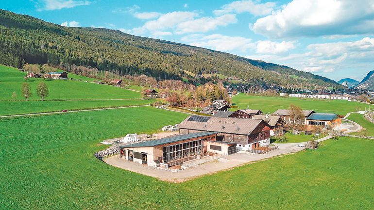 Moderner Milchviehbetrieb mit gelebtem Zusammenhalt.jpg © Etter