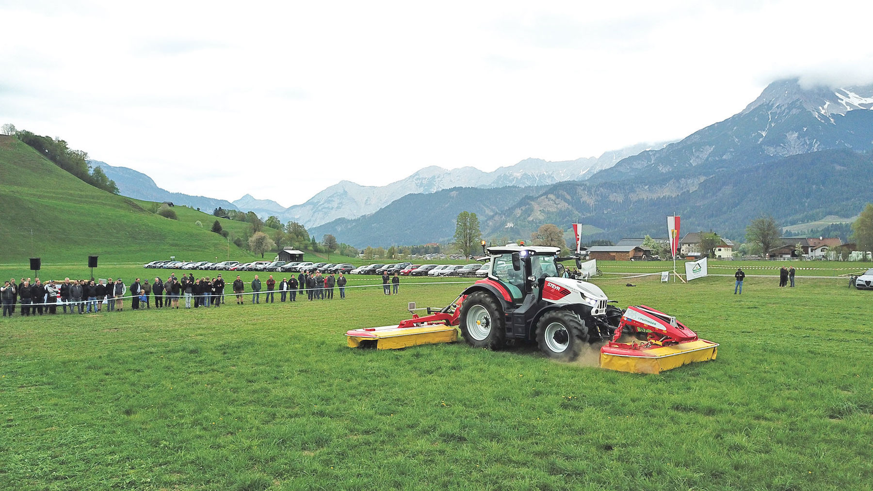Ein Feldtag mit vielen Pferdestärken und  Arbeitsbreiten.jpg © Hatheier