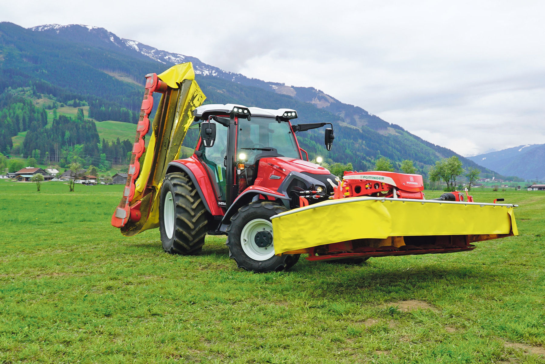 Ein Feldtag mit vielen Pferdestärken und  Arbeitsbreiten.jpg © Hatheier