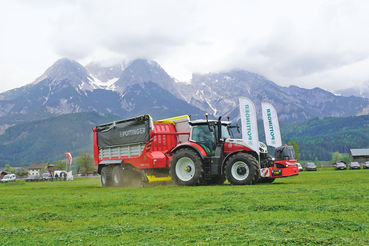 Ein Feldtag mit vielen Pferdestärken und  Arbeitsbreiten.jpg © Hatheier