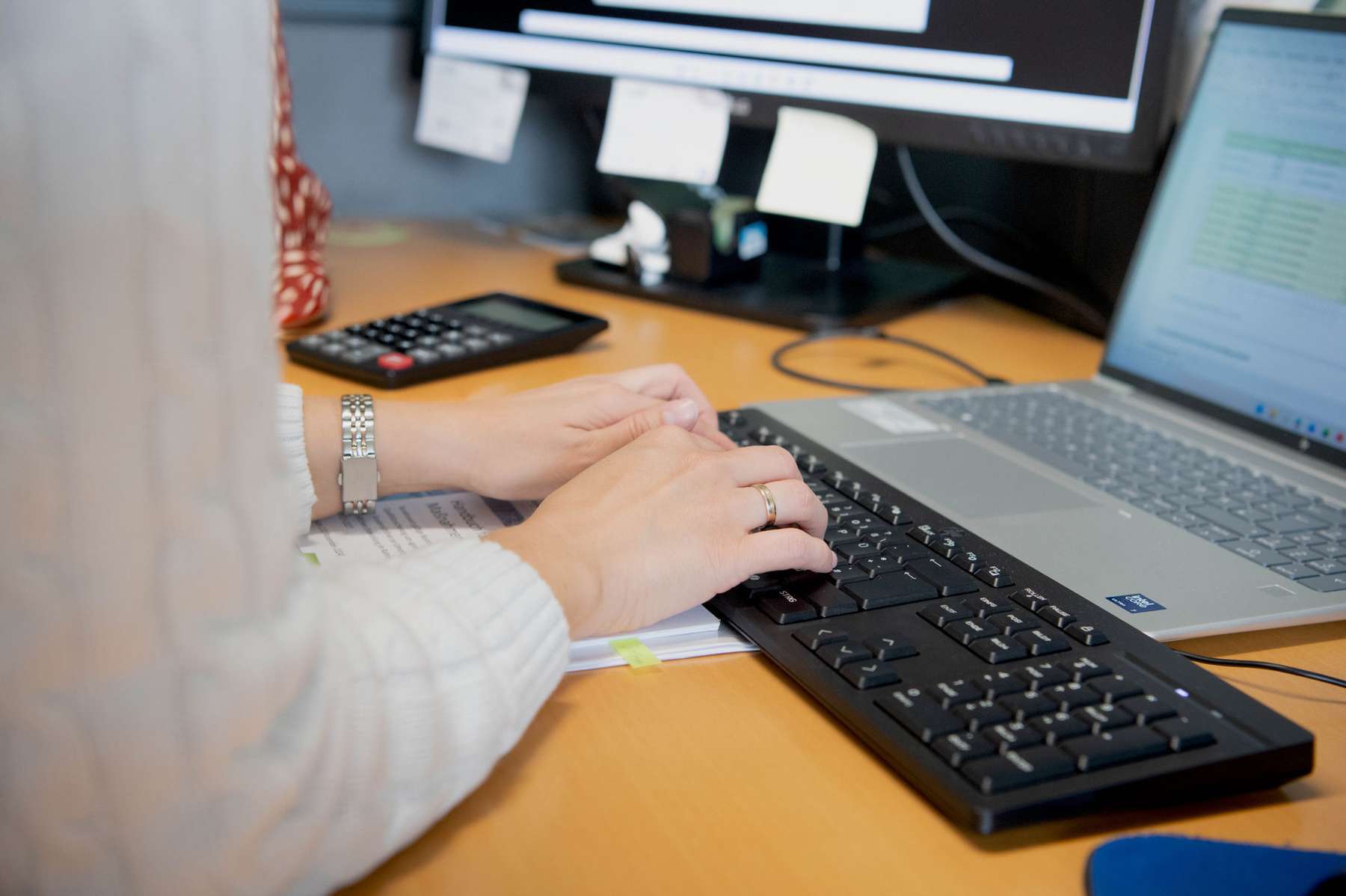 Büroarbeit.jpg © Eva Lechner/LK Niederösterreich