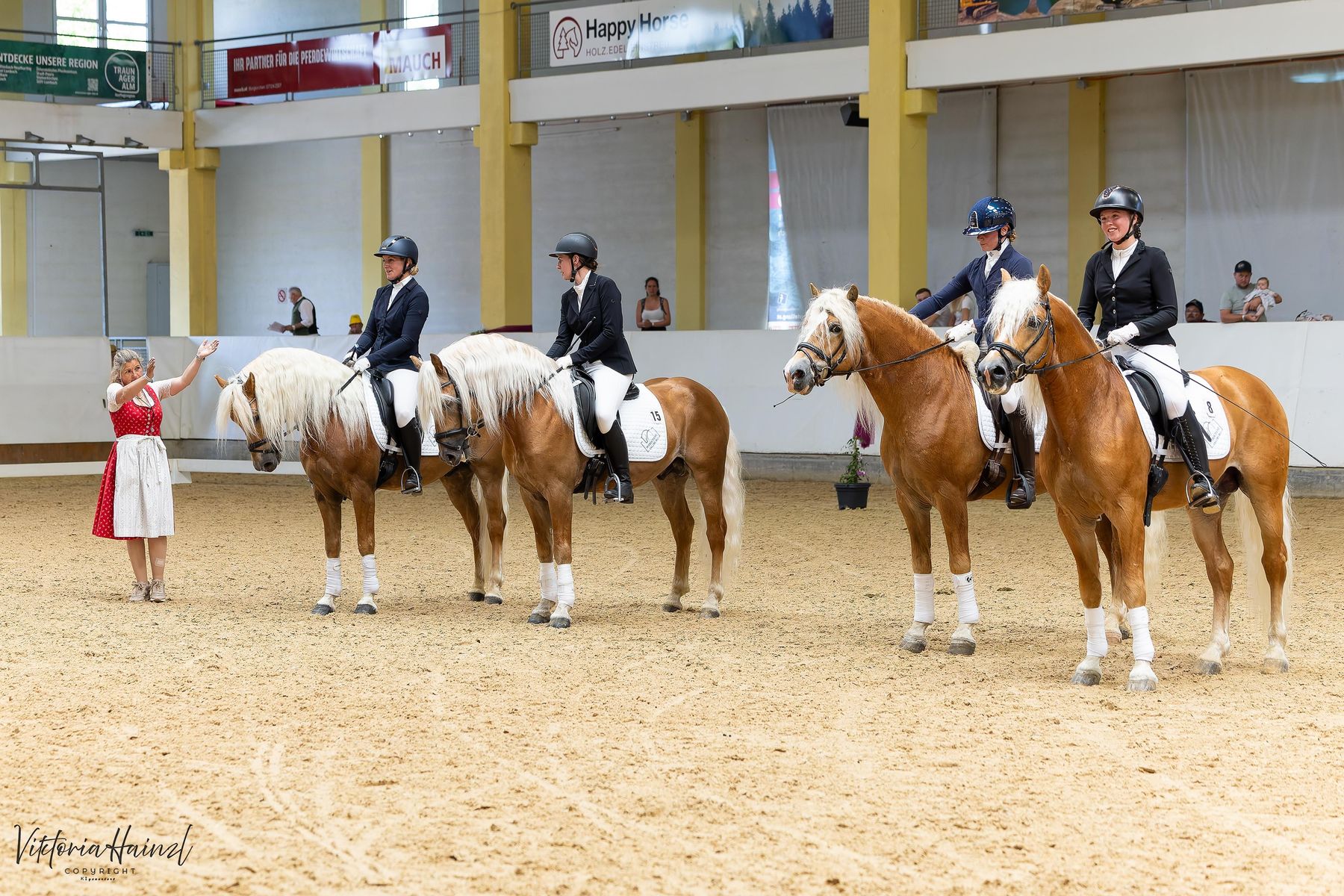 16_Haflinger Dressurquadrille_02.jpg © Pferd Austria