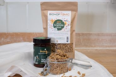 Granola_52242282392_o.jpg © Evi Music