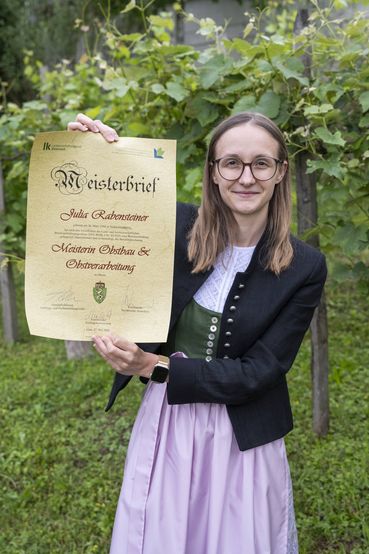 Meister-des-Jahres_Obstbau_RabensteinerJulia_2026 (3).jpg © LFA/Danner
