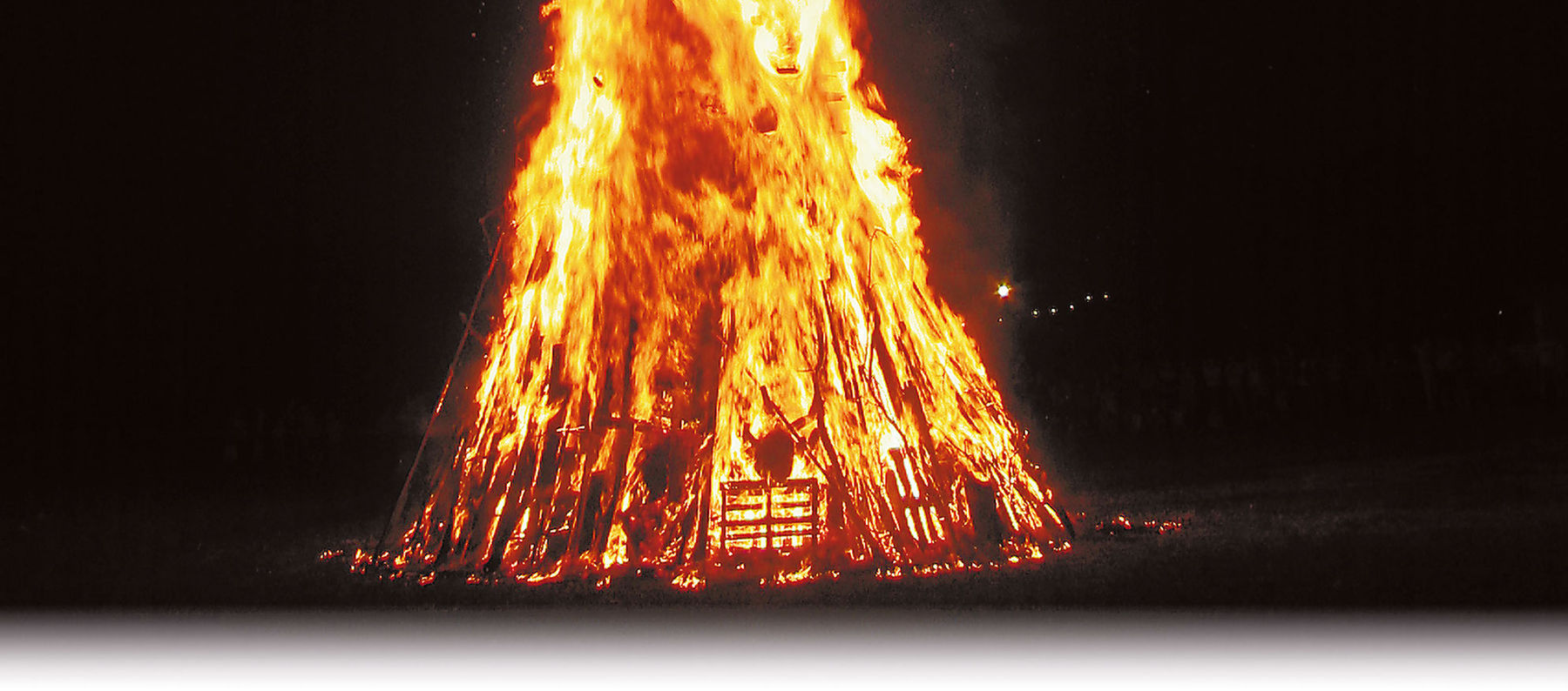 Sonnwendfeuer.jpg © Standl