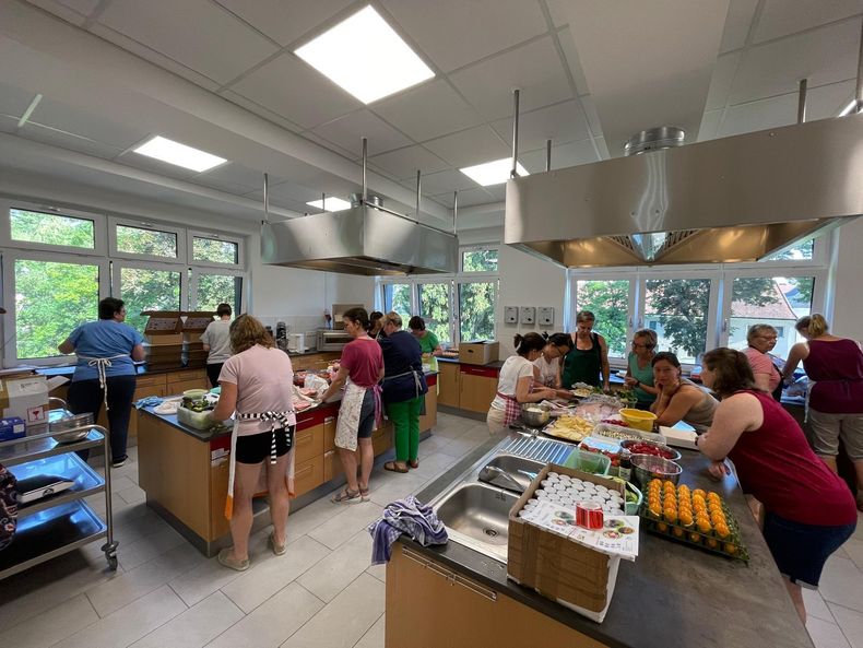 Brunch - Genuss im Grünen für Groß und Klein © Die Bäuerinnen im Bezirk Waidhofen/Thaya Brunch - Genuss im Grünen für Groß und Klein © Die Bäuerinnen im Bezirk Waidhofen/Thaya