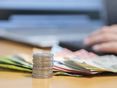 Büroarbeit_Geld © Eva Lechner/LK Niederösterreich