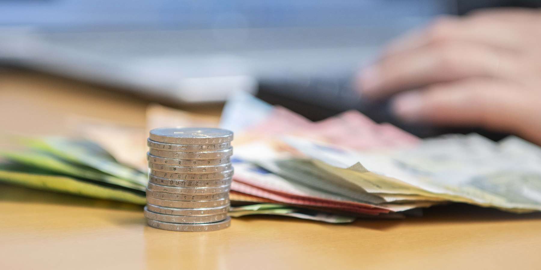 Büroarbeit_Geld.jpg © Eva Lechner/LK Niederösterreich