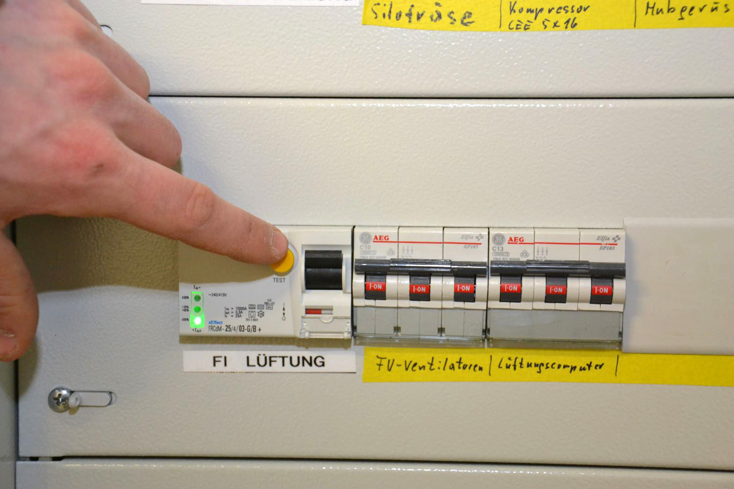 Bild 3; FI Schalter (1).jpg © BSH OÖ/Strasser